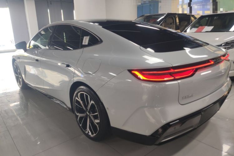 Used Geely Galaxy E8 2025 700 km Long-Range Intelligent Driving Version Rear Left 45 Deg
