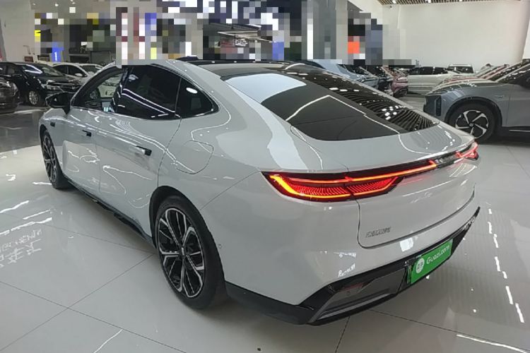 Used Geely Galaxy E8 2025 700 km Long-Range Intelligent Driving Version Rear Left 45 Deg