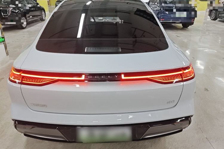 Used Geely Galaxy E8 2025 700 km Long-Range Intelligent Driving Version Rear
