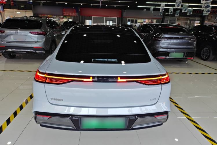 Used Geely Galaxy E8 2025 700 km Long-Range Intelligent Driving Version Rear