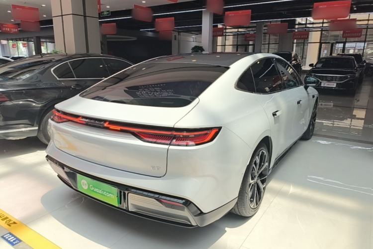 Used Geely Galaxy E8 2025 700 km Long-Range Intelligent Driving Version Rear Right 45 Deg