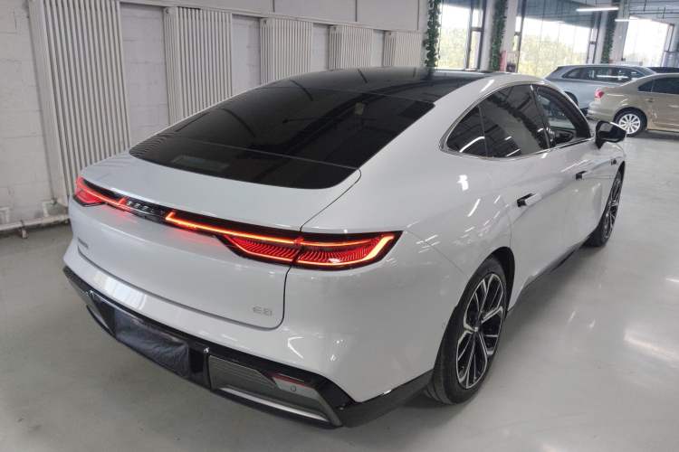 Used Geely Galaxy E8 2025 700 km Long-Range Intelligent Driving Version Rear Right 45 Deg