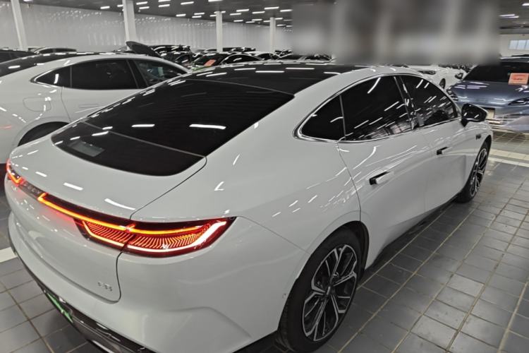 Used Geely Galaxy E8 2025 700 km Long-Range Intelligent Driving Version Rear Right 45 Deg