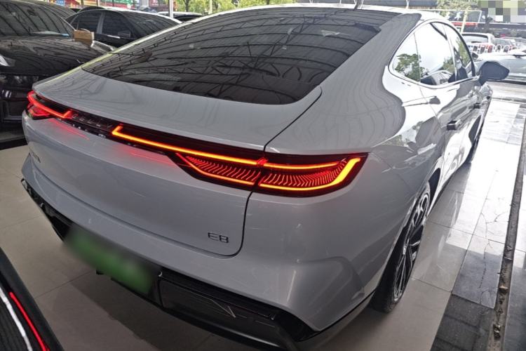 Used Geely Galaxy E8 2025 700 km Long-Range Intelligent Driving Version Rear Right 45 Deg