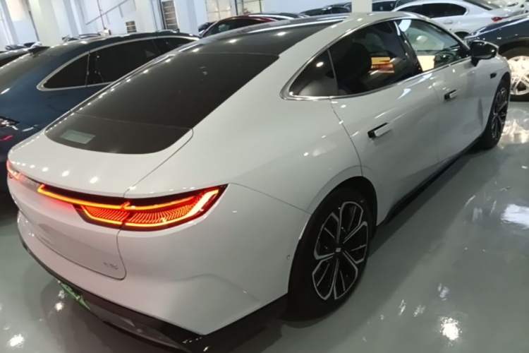 Used Geely Galaxy E8 2025 700 km Long-Range Intelligent Driving Version Rear Right 45 Deg