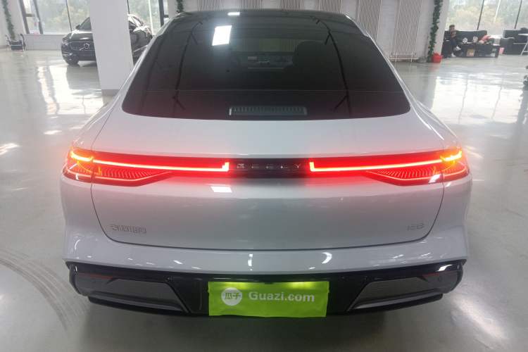 Used Geely Galaxy E8 2025 700 km Long-Range Intelligent Driving Version Rear