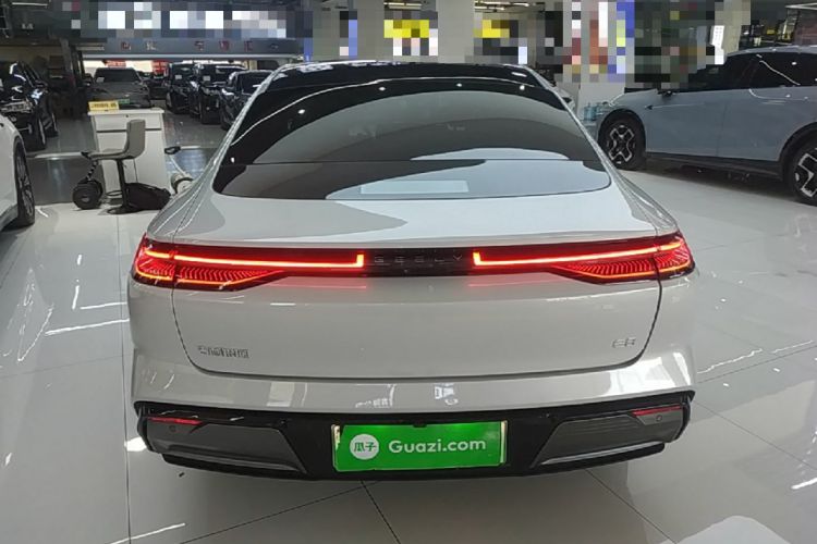 Used Geely Galaxy E8 2025 700 km Long-Range Intelligent Driving Version Rear
