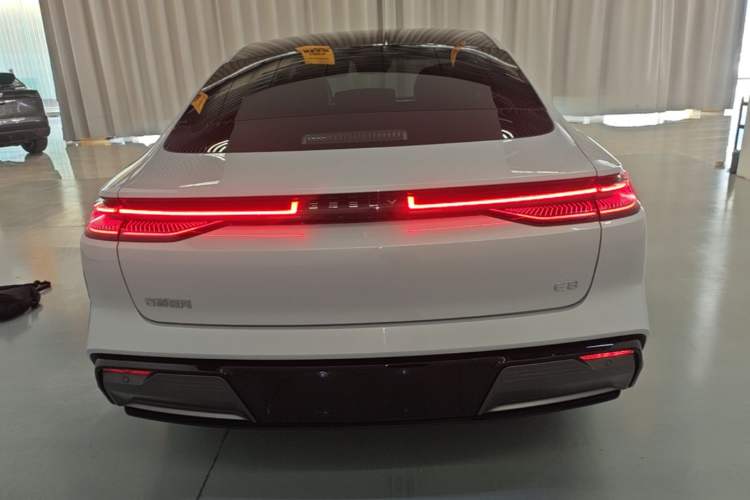 Used Geely Galaxy E8 2025 700 km Long-Range Intelligent Driving Version Rear
