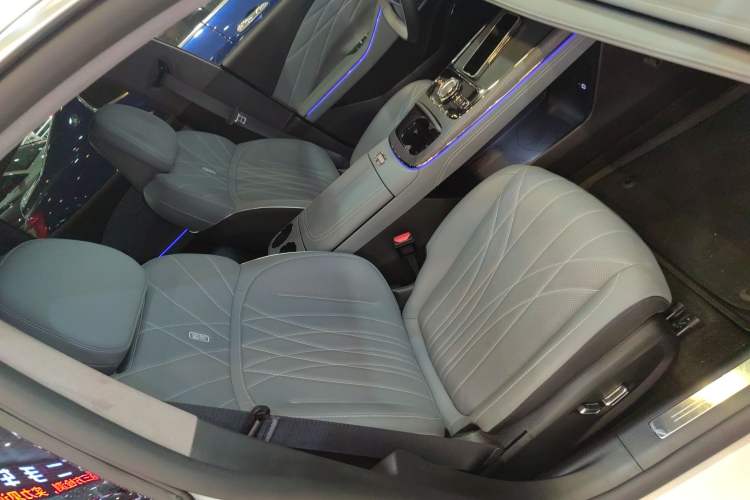 Used Geely Galaxy E8 2025 700 km Long-Range Intelligent Driving Version Right Front Seat
