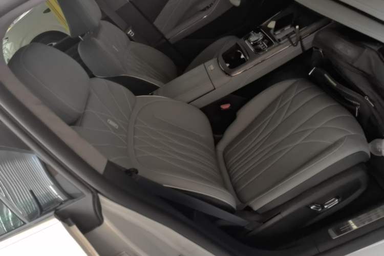 Used Geely Galaxy E8 2025 700 km Long-Range Intelligent Driving Version Right Front Seat