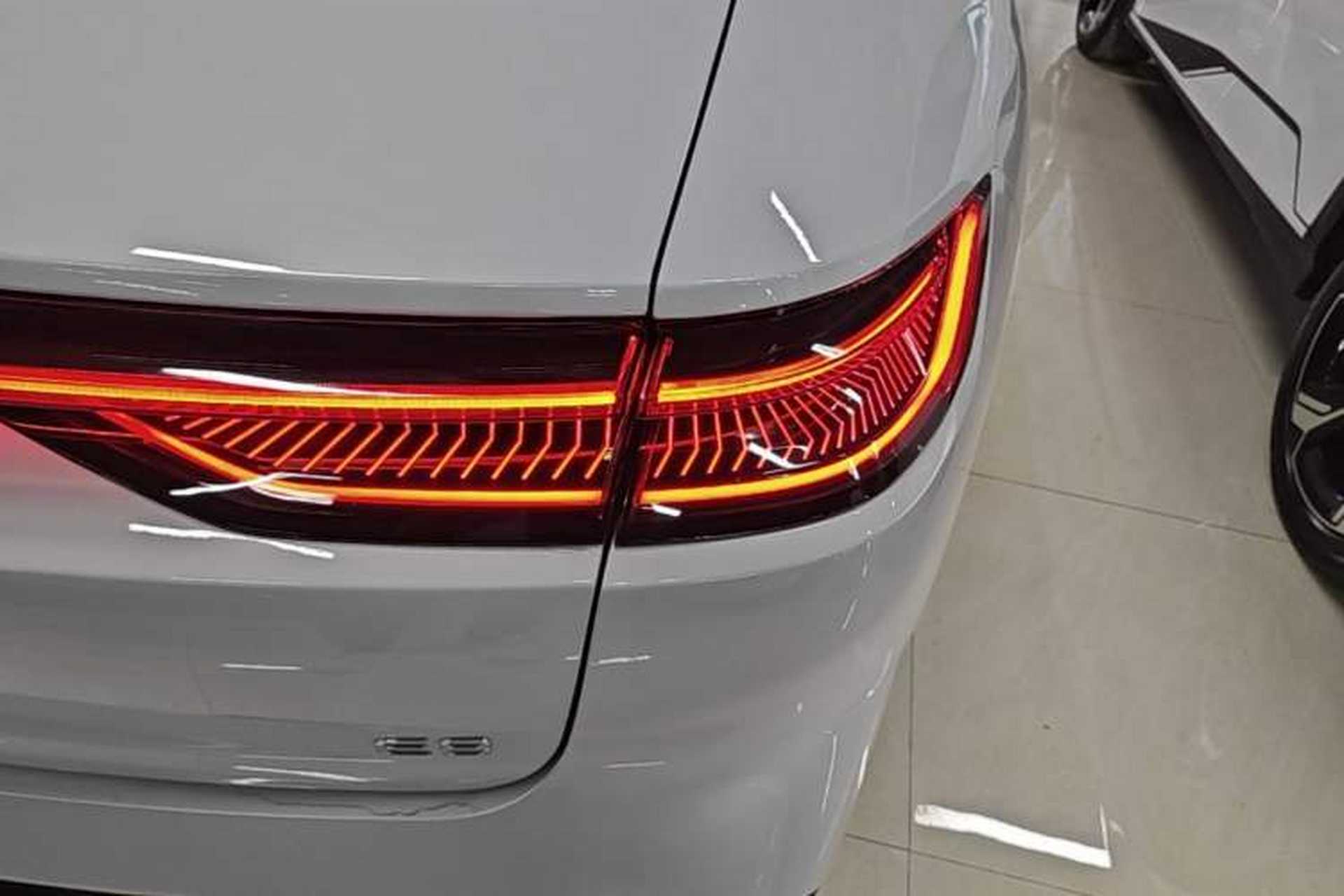Used Geely Galaxy E8 2025 700 km Long-Range Intelligent Driving Version Right Rear Taillight