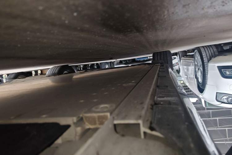 Used Geely Galaxy E8 2025 700 km Long-Range Intelligent Driving Version Right Side Sill