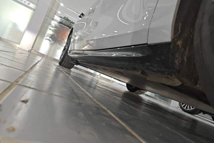 Used Geely Galaxy E8 2025 700 km Long-Range Intelligent Driving Version Right Side Sill