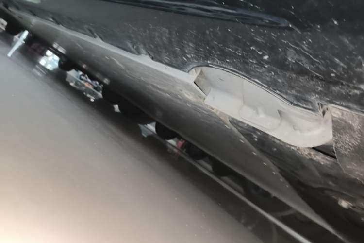 Used Geely Galaxy E8 2025 700 km Long-Range Intelligent Driving Version Right Side Sill
