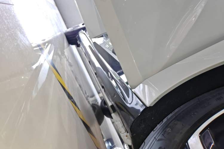 Used Geely Galaxy E8 2025 700 km Long-Range Intelligent Driving Version Right Side Sill
