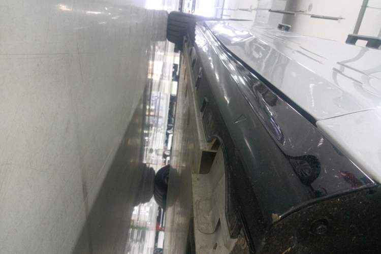 Used Geely Galaxy E8 2025 700 km Long-Range Intelligent Driving Version Right Side Sill
