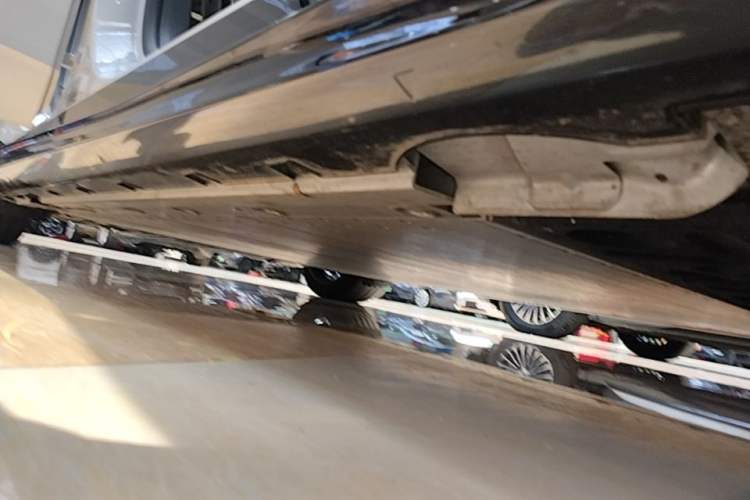 Used Geely Galaxy E8 2025 700 km Long-Range Intelligent Driving Version Right Side Sill