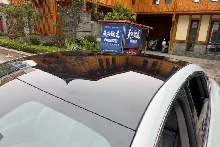 Used Geely Galaxy E8 2025 700 km Long-Range Intelligent Driving Version Roof