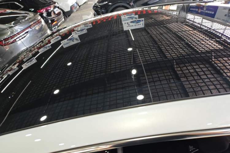 Used Geely Galaxy E8 2025 700 km Long-Range Intelligent Driving Version Roof