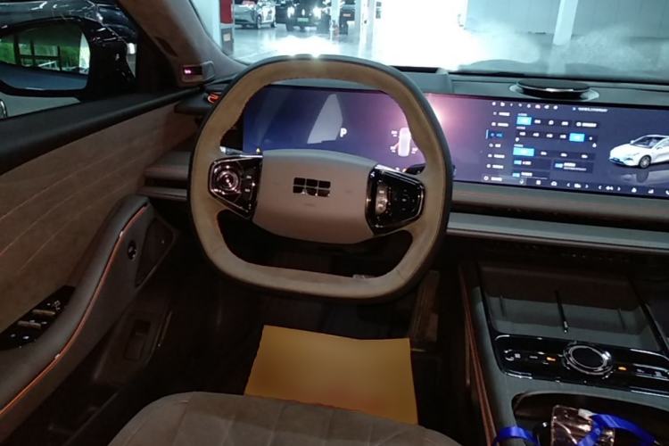 Used Geely Galaxy E8 2025 620 km All-Wheel Drive Starship LiDAR-Enabled Intelligent Driving Version Steering Wheel