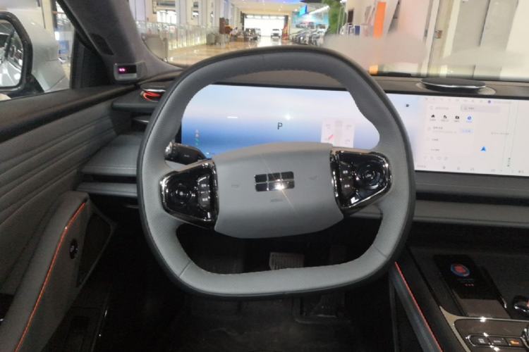Used Geely Galaxy E8 2025 700 km Long-Range Intelligent Driving Version Steering Wheel