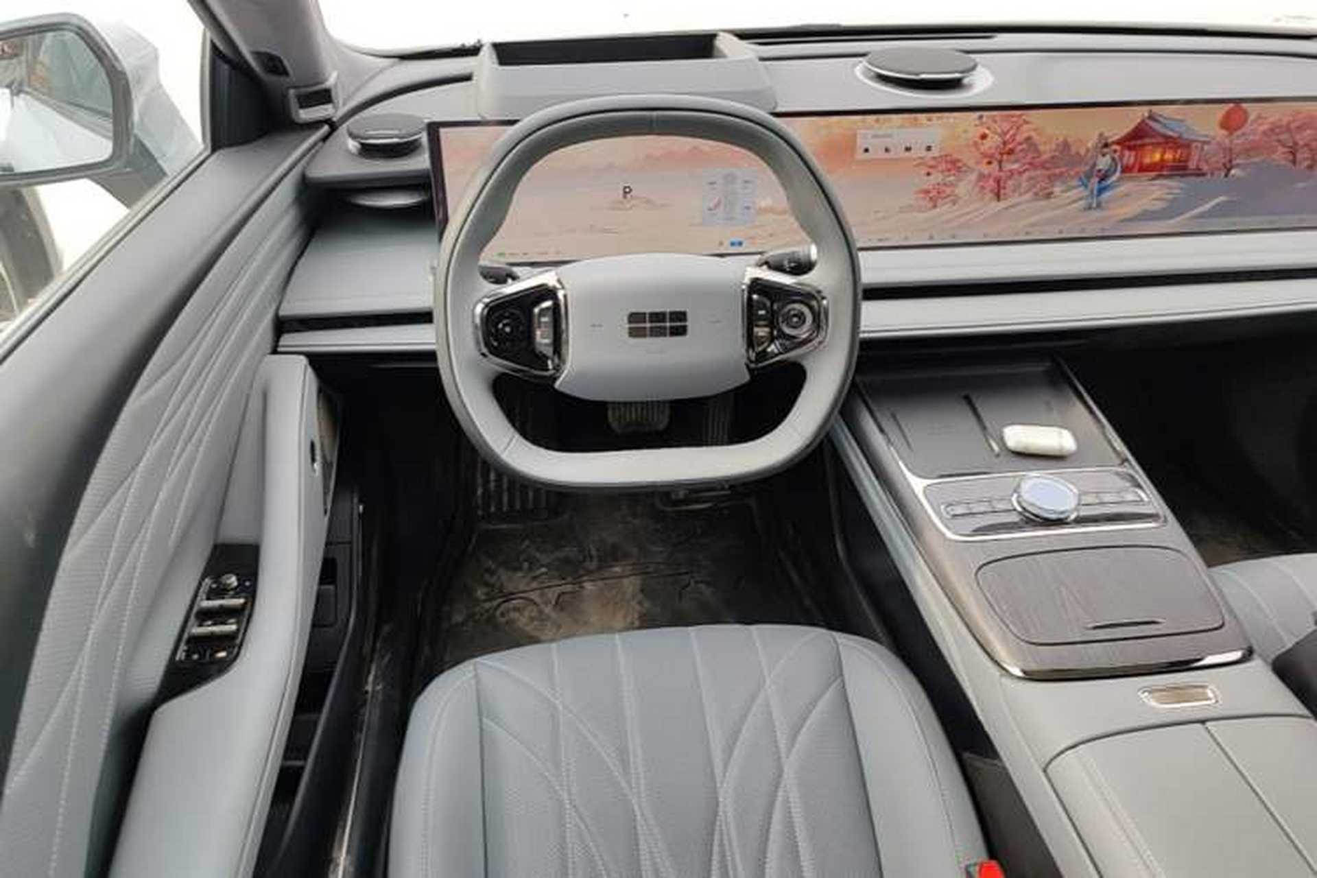 Used Geely Galaxy E8 2025 700 km Long-Range Intelligent Driving Version Steering Wheel