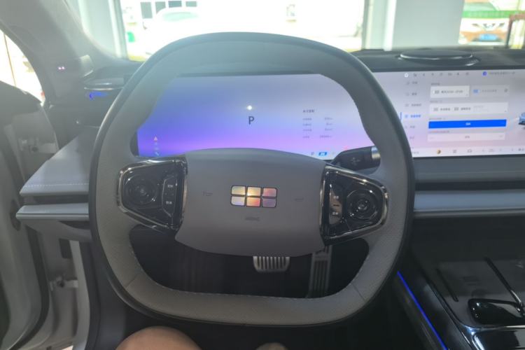 Used Geely Galaxy E8 2025 700 km Long-Range Intelligent Driving Version Steering Wheel