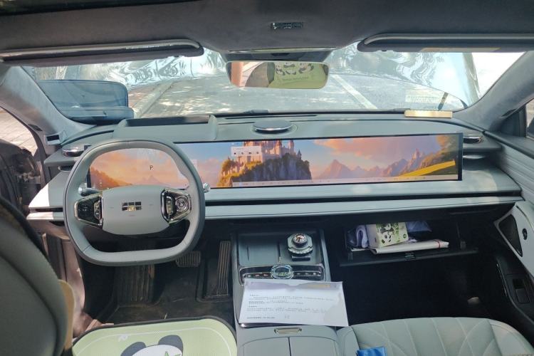 Used Geely Galaxy E8 2025 Model—610km Exploration+ Version Steering Wheel