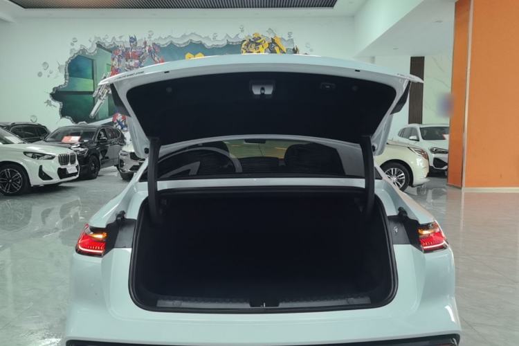 Used Geely Galaxy E8 2025 700 km Long-Range Intelligent Driving Version Trunk