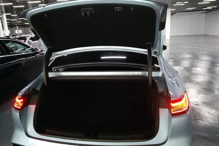 Used Geely Galaxy E8 2025 620 km All-Wheel Drive Starship LiDAR-Enabled Intelligent Driving Version Trunk