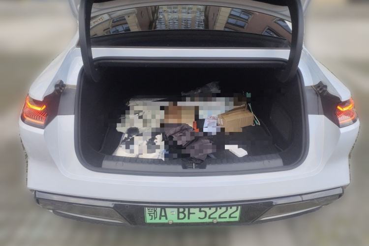 Used Geely Galaxy E8 2025 700 km Long-Range Intelligent Driving Version Trunk