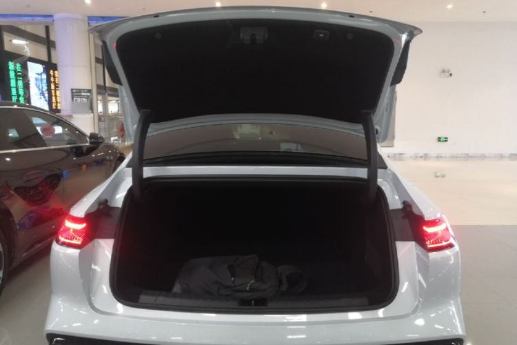 Used Geely Galaxy E8 2025 700 km Long-Range Intelligent Driving Version Trunk