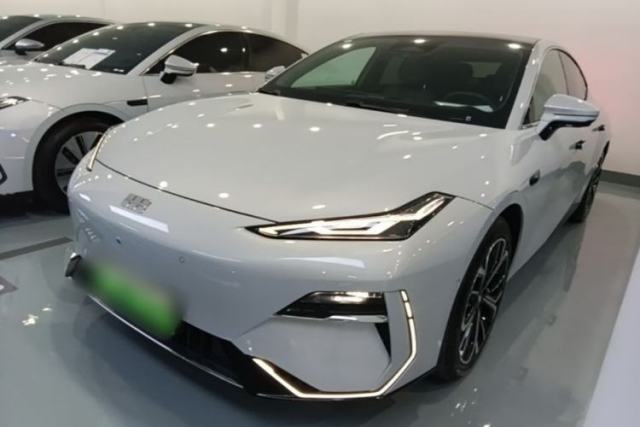 Used Geely Galaxy E8 2025 700 km Long-Range Intelligent Driving Version