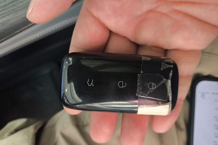 Used Geely Galaxy E8 2025 700 km Long-Range Intelligent Driving Version Vehicle Key