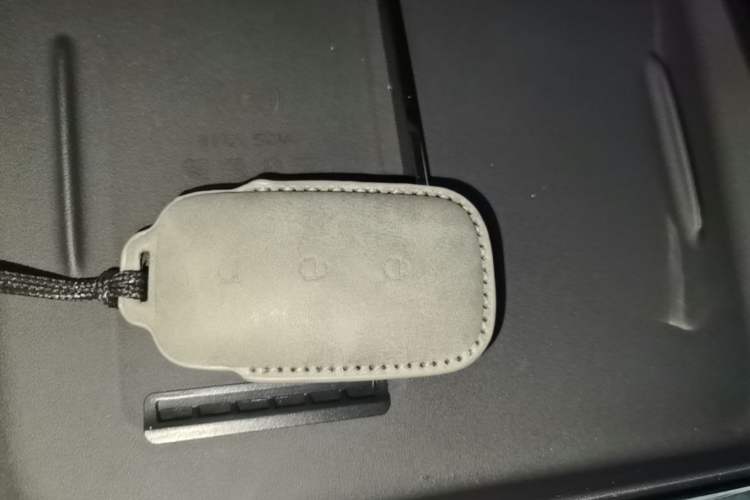 Used Geely Galaxy E8 2025 700 km Long-Range Intelligent Driving Version Vehicle Key