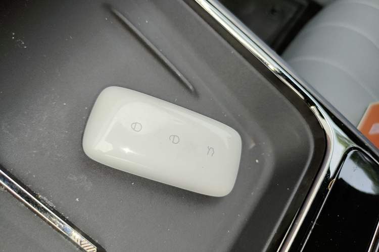 Used Geely Galaxy E8 2025 700 km Long-Range Intelligent Driving Version Vehicle Key