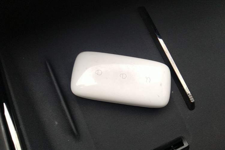 Used Geely Galaxy E8 2025 700 km Long-Range Intelligent Driving Version Vehicle Key