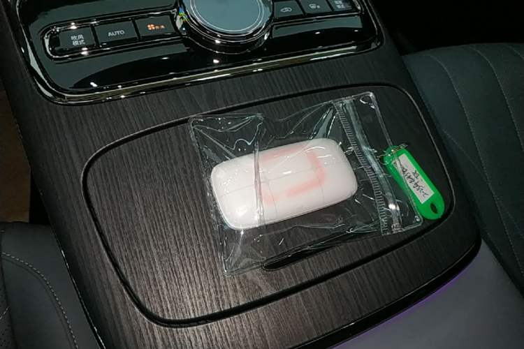 Used Geely Galaxy E8 2025 700 km Long-Range Intelligent Driving Version Vehicle Key