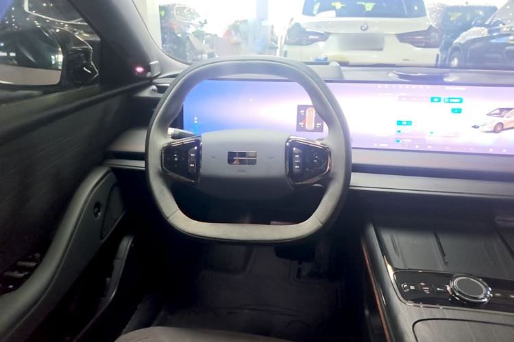 Used Geely Galaxy E8 2025 620 km All-Wheel Drive Starship LiDAR-Enabled Intelligent Driving Version Steering Wheel