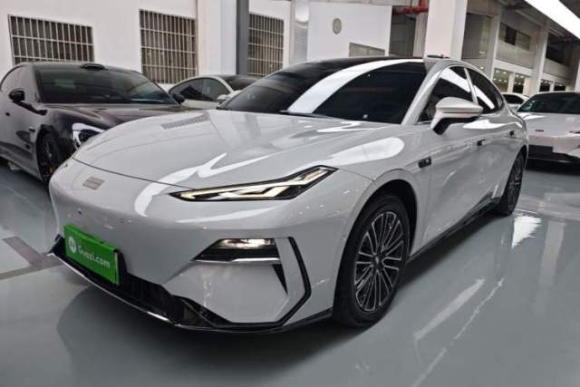 Used Geely Galaxy E8 2025 575 km Intelligent Driving Edition