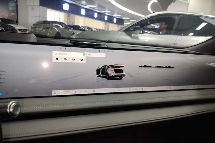 Used Geely Galaxy E8 2025 700 km Long-Range Intelligent Driving Version Audio And AC Panel
