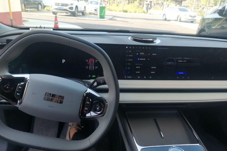 Used Geely Galaxy E8 2025 575 km Intelligent Driving Edition Center Console