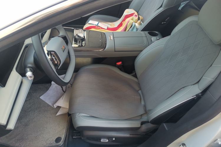 Used Geely Galaxy E8 2025 575 km Intelligent Driving Edition Driver Seat