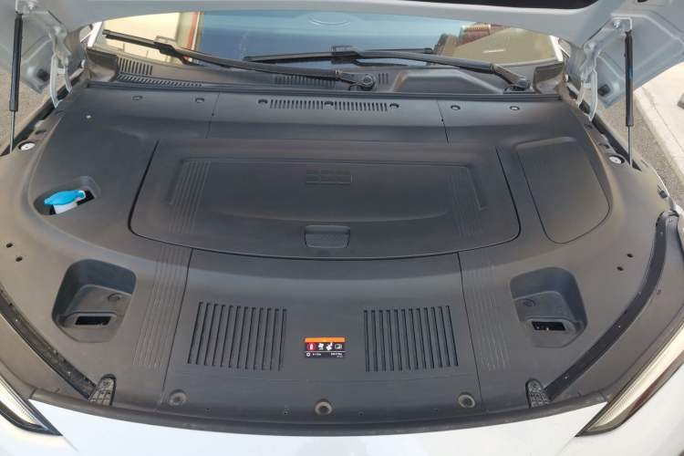 Used Geely Galaxy E8 2025 575 km Intelligent Driving Edition Engine Bay