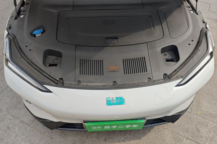Used Geely Galaxy E8 2025 700 km Long-Range Intelligent Driving Version Engine Bay