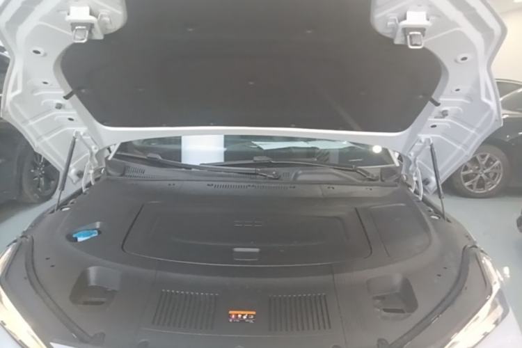 Used Geely Galaxy E8 2025 700 km Long-Range Intelligent Driving Version Engine Bay