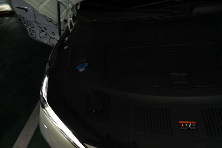 Used Geely Galaxy E8 2025 575 km Exploration Intelligent Driving Edition Engine Bay Right