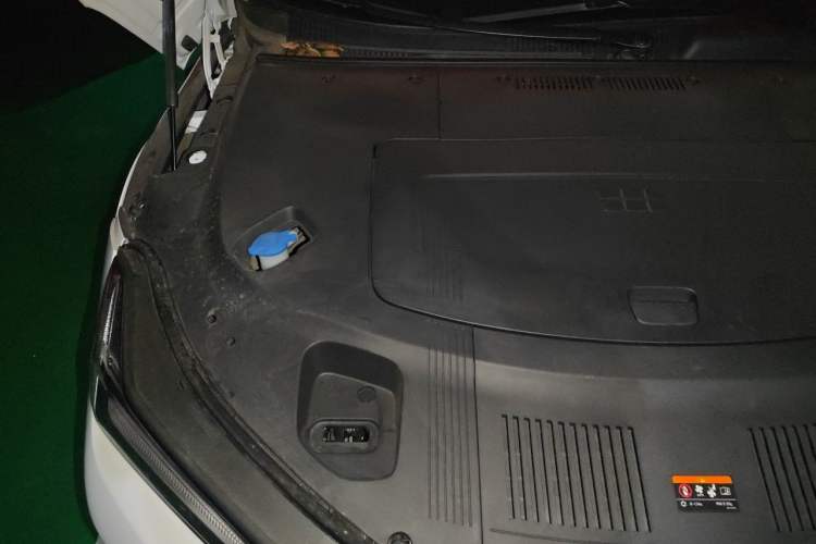 Used Geely Galaxy E8 2025 575 km Exploration Intelligent Driving Edition Engine Bay Right