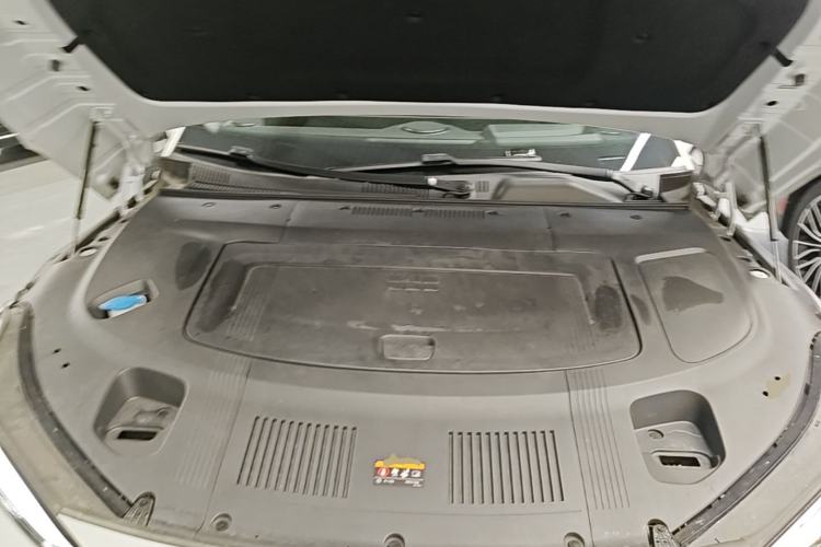 Used Geely Galaxy E8 2025 700 km Long-Range Intelligent Driving Version Engine Bay