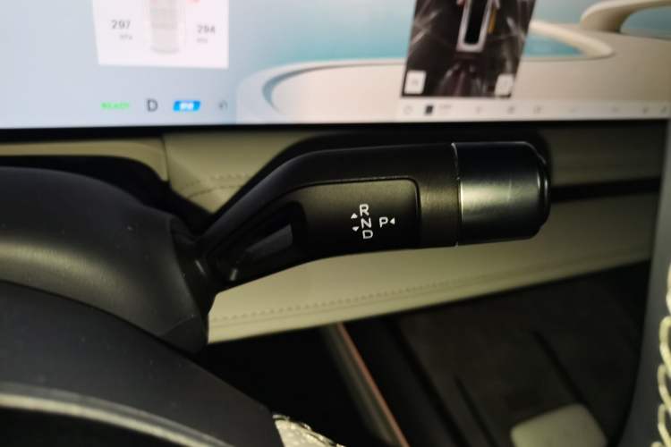 Used Geely Galaxy E8 2025 575 km Exploration Intelligent Driving Edition Gear Lever